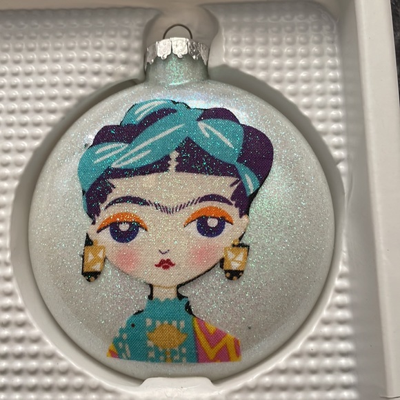 Frida Kahlo Ornaments Set of 4 - Picture 5 of 7